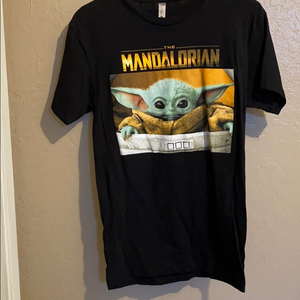 Baby yoda/the manalorian shirt